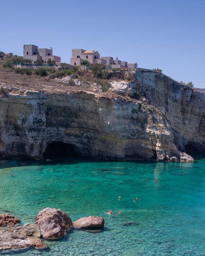 Athevillas Chrysoula Mézapos Buitenkant foto