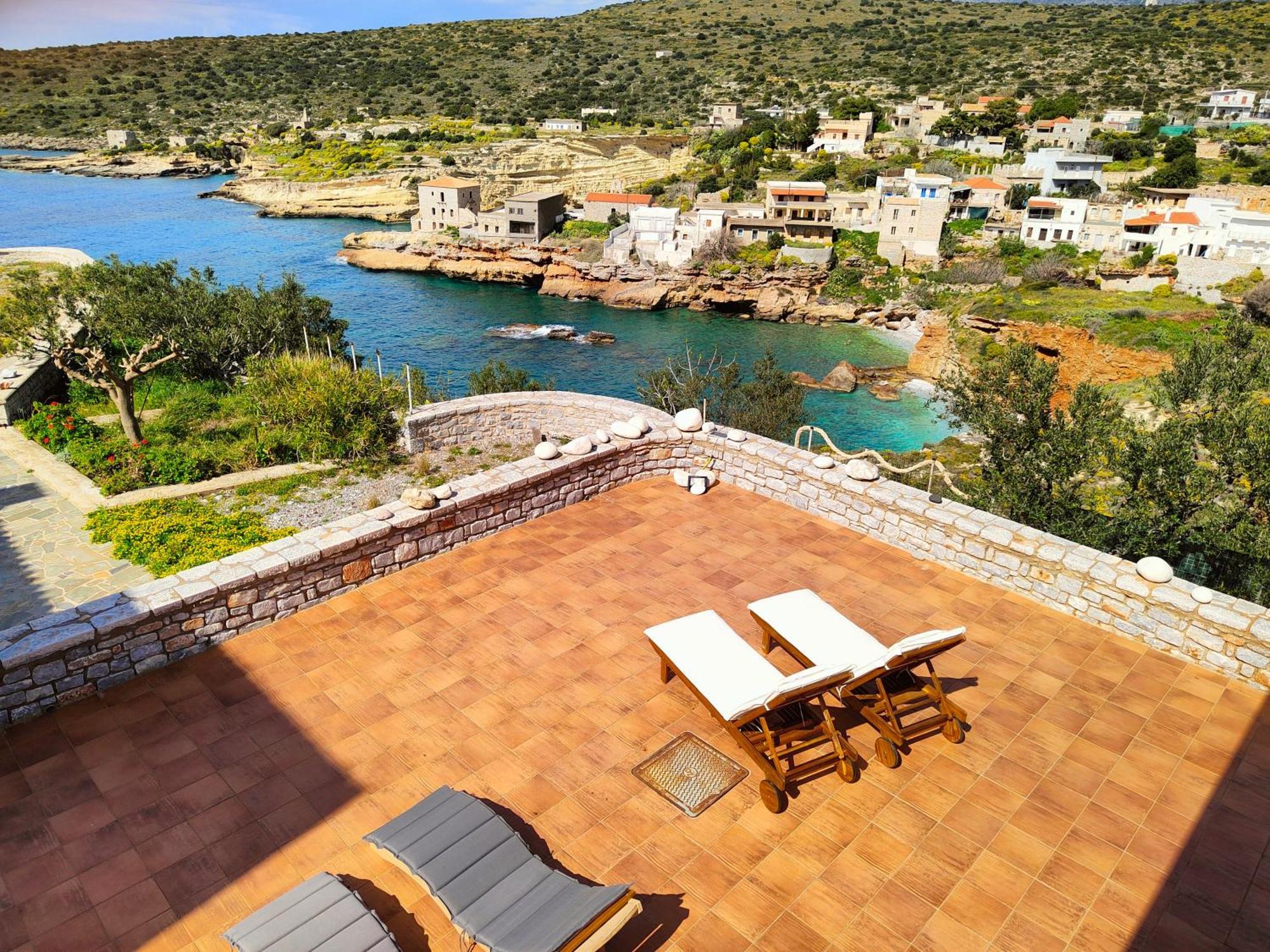 Athevillas Chrysoula Mézapos Buitenkant foto