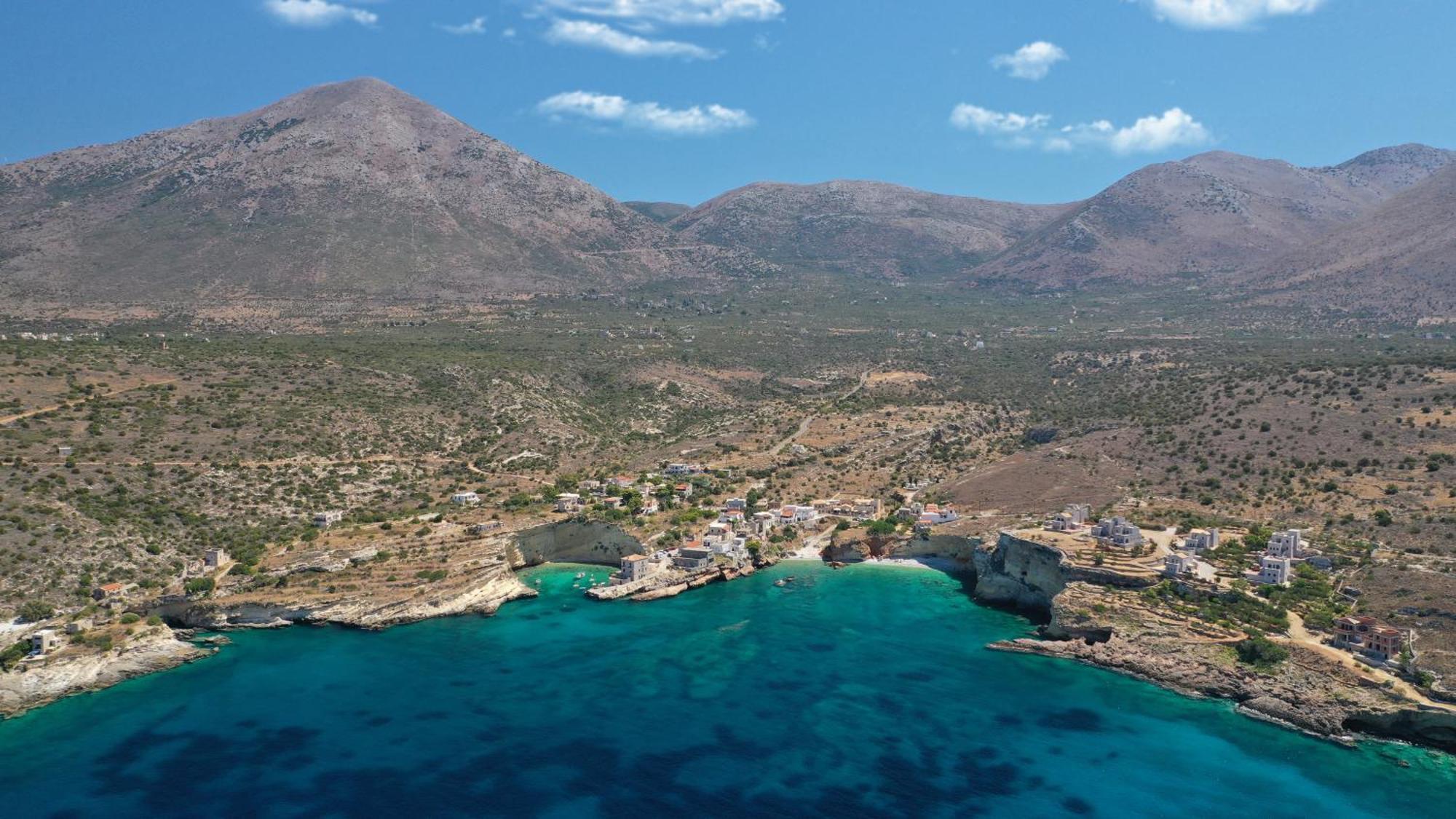 Athevillas Chrysoula Mézapos Buitenkant foto