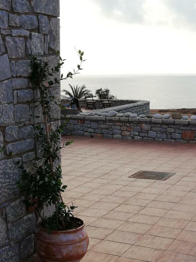 Athevillas Chrysoula Mézapos Buitenkant foto